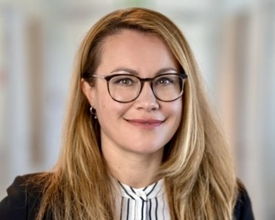 Tatjana de la Cruz - Contact Person Professional Services